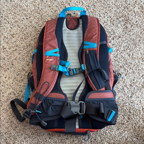 Merrell Red and Black Hiking Backpack with Streamlined Design - Picture 2 of 4